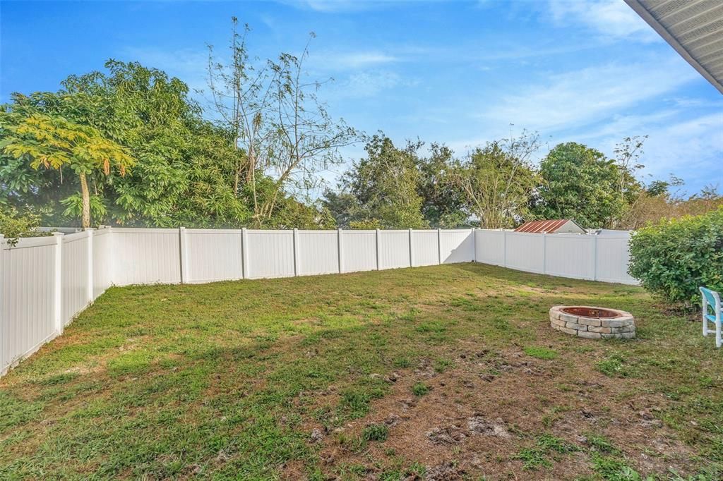 En Venta: $335,000 (4 camas, 2 baños, 2010 Pies cuadrados)