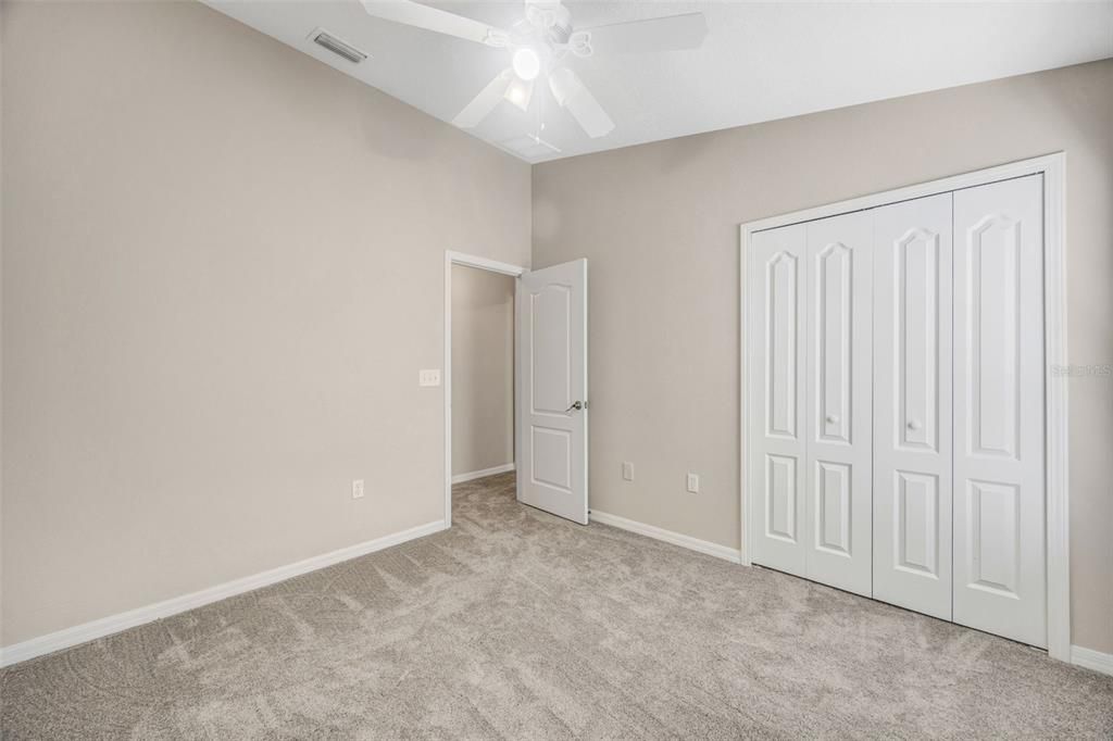 En Venta: $335,000 (4 camas, 2 baños, 2010 Pies cuadrados)