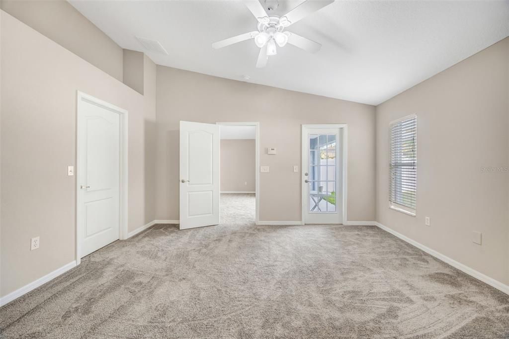 En Venta: $335,000 (4 camas, 2 baños, 2010 Pies cuadrados)