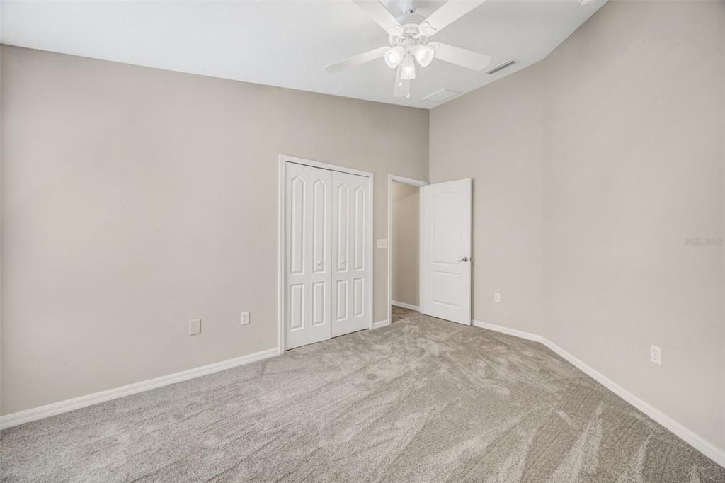 En Venta: $335,000 (4 camas, 2 baños, 2010 Pies cuadrados)