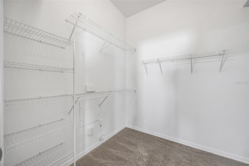 En Venta: $335,000 (4 camas, 2 baños, 2010 Pies cuadrados)