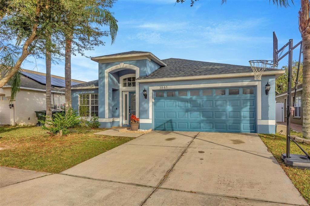 En Venta: $335,000 (4 camas, 2 baños, 2010 Pies cuadrados)