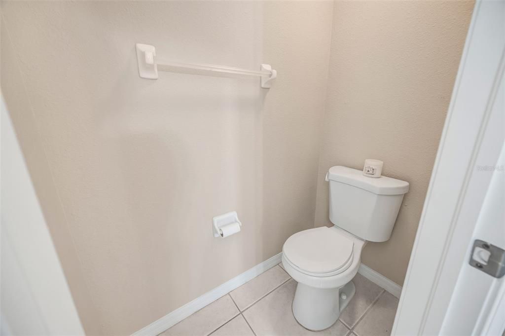 En Venta: $335,000 (4 camas, 2 baños, 2010 Pies cuadrados)