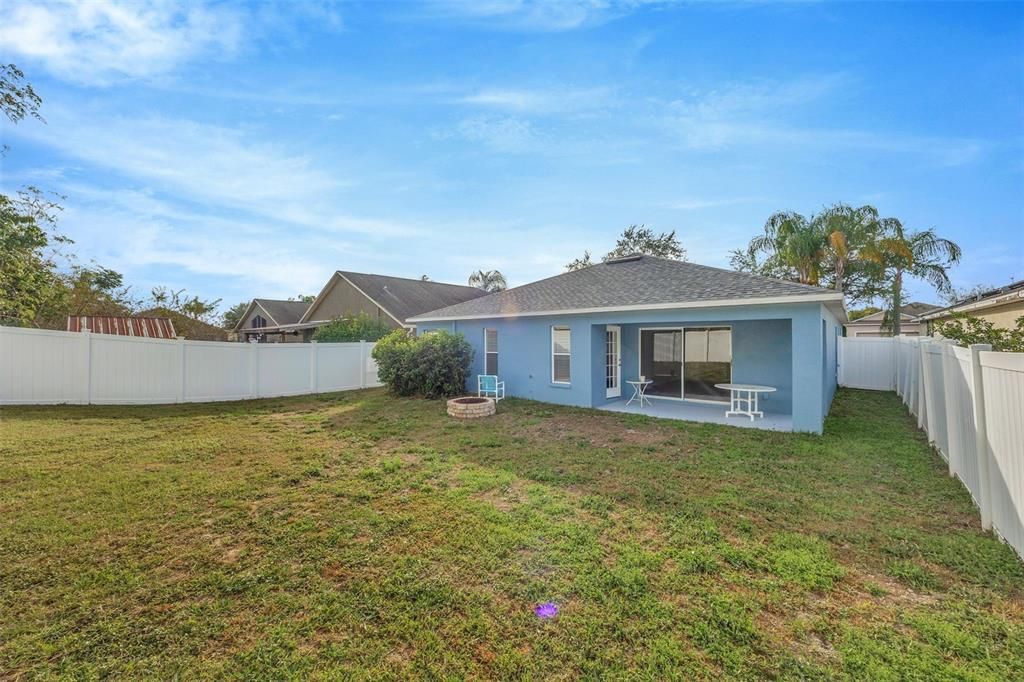 En Venta: $335,000 (4 camas, 2 baños, 2010 Pies cuadrados)