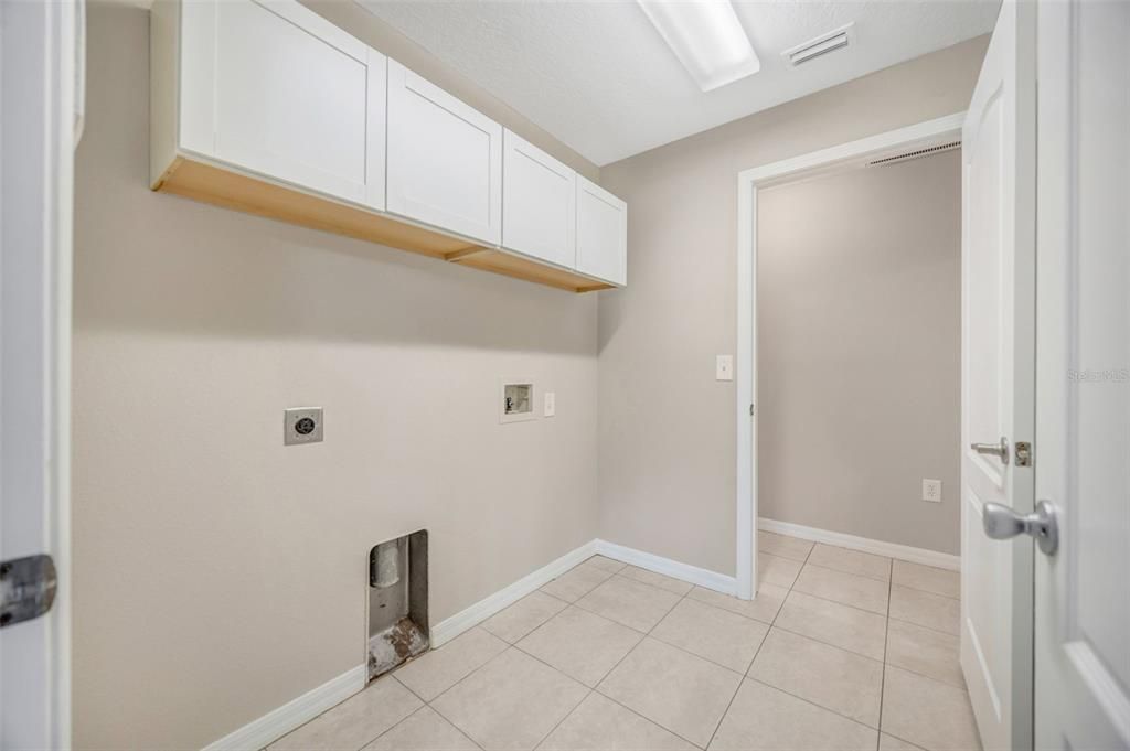 En Venta: $335,000 (4 camas, 2 baños, 2010 Pies cuadrados)