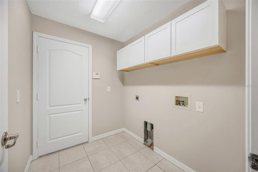 En Venta: $335,000 (4 camas, 2 baños, 2010 Pies cuadrados)