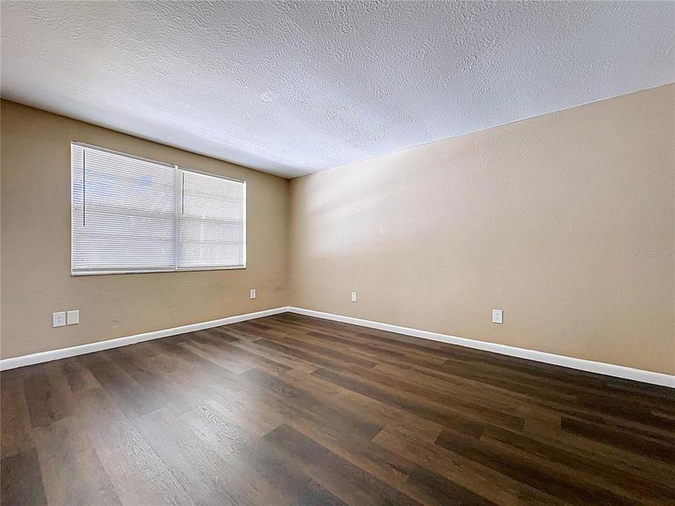 待售: $310,000 (3 贝兹, 2 浴室, 1980 平方英尺)