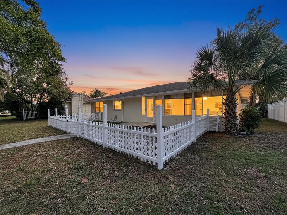 待售: $310,000 (3 贝兹, 2 浴室, 1980 平方英尺)