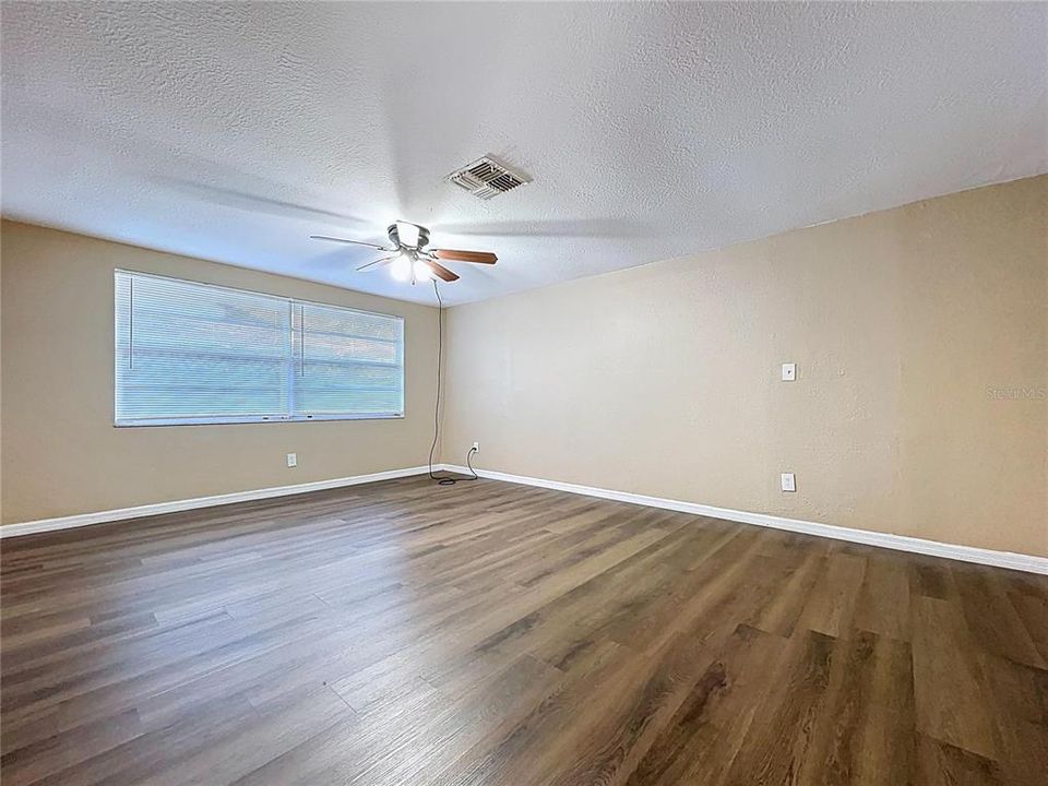 待售: $310,000 (3 贝兹, 2 浴室, 1980 平方英尺)