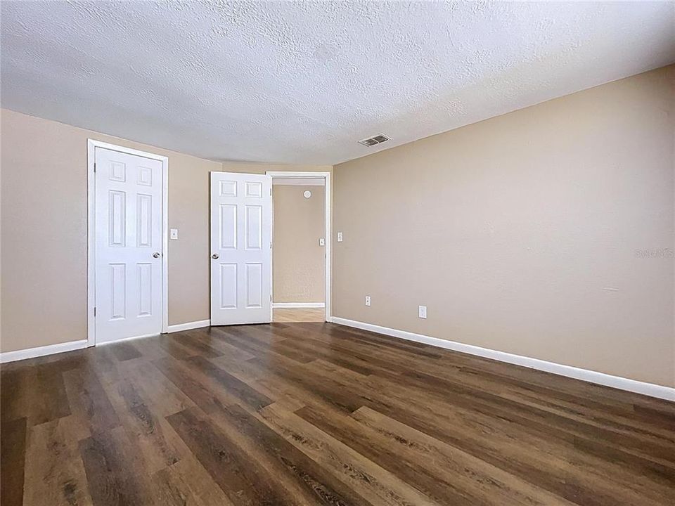 待售: $310,000 (3 贝兹, 2 浴室, 1980 平方英尺)