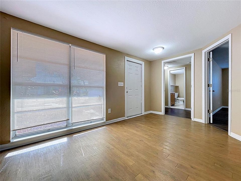 待售: $310,000 (3 贝兹, 2 浴室, 1980 平方英尺)