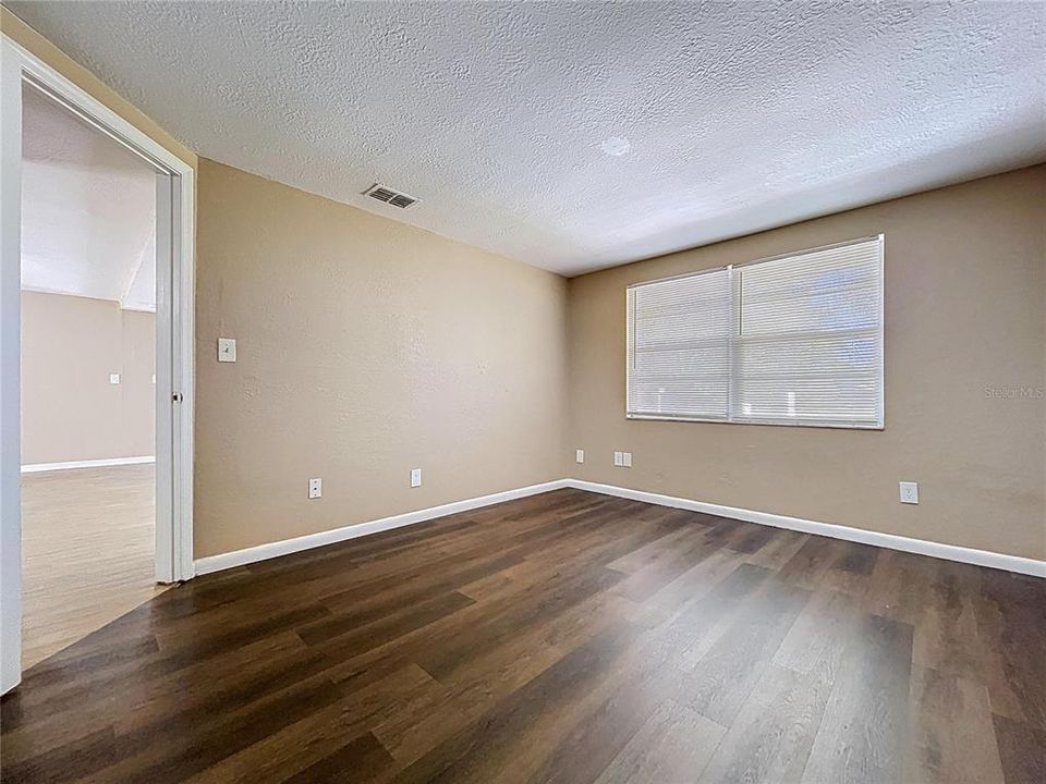 待售: $310,000 (3 贝兹, 2 浴室, 1980 平方英尺)