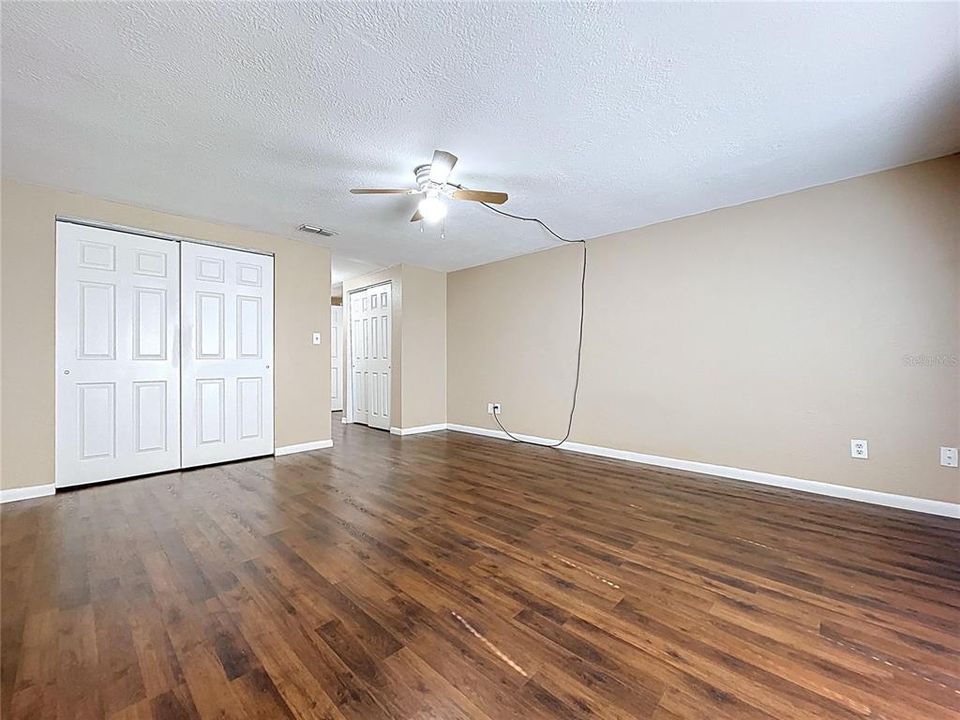 待售: $310,000 (3 贝兹, 2 浴室, 1980 平方英尺)