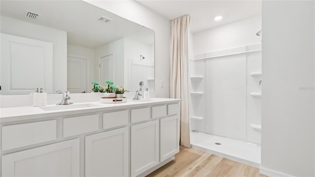 For Sale: $324,070 (4 beds, 2 baths, 1828 Square Feet)