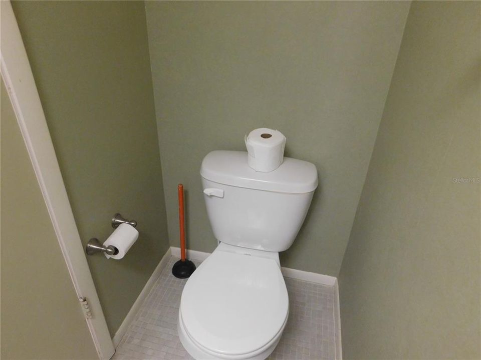 На продажу: $175,000 (1 спален, 1 ванн, 930 Квадратных фут)