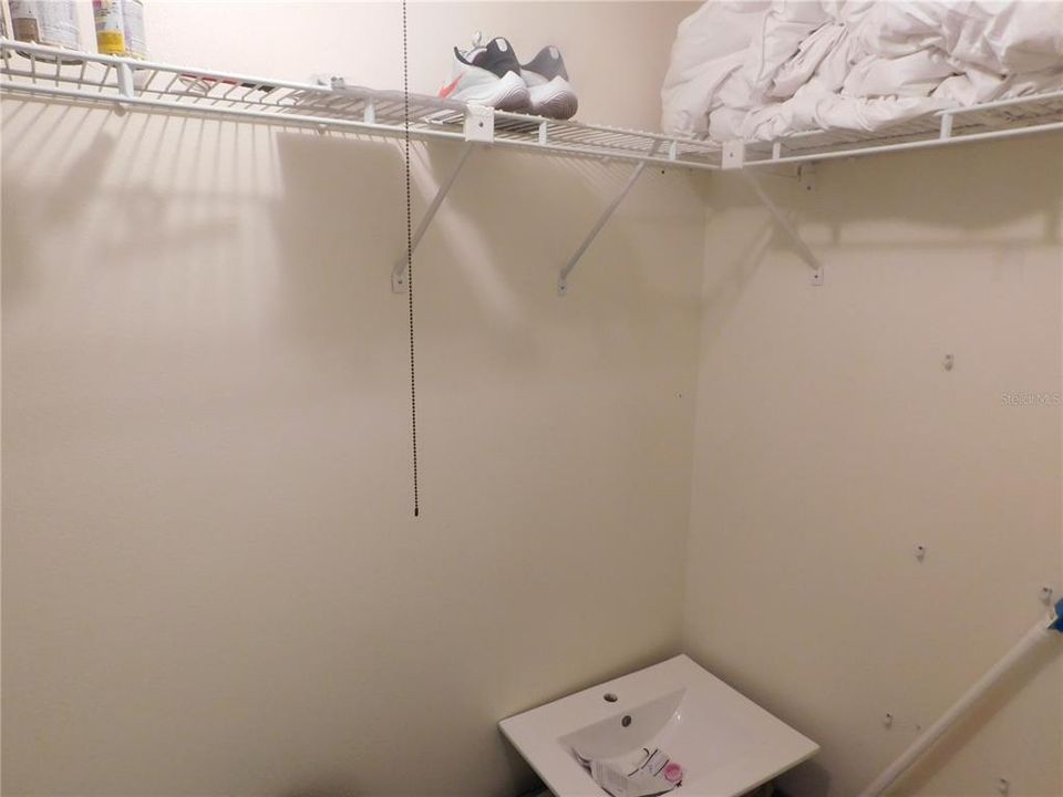 На продажу: $175,000 (1 спален, 1 ванн, 930 Квадратных фут)