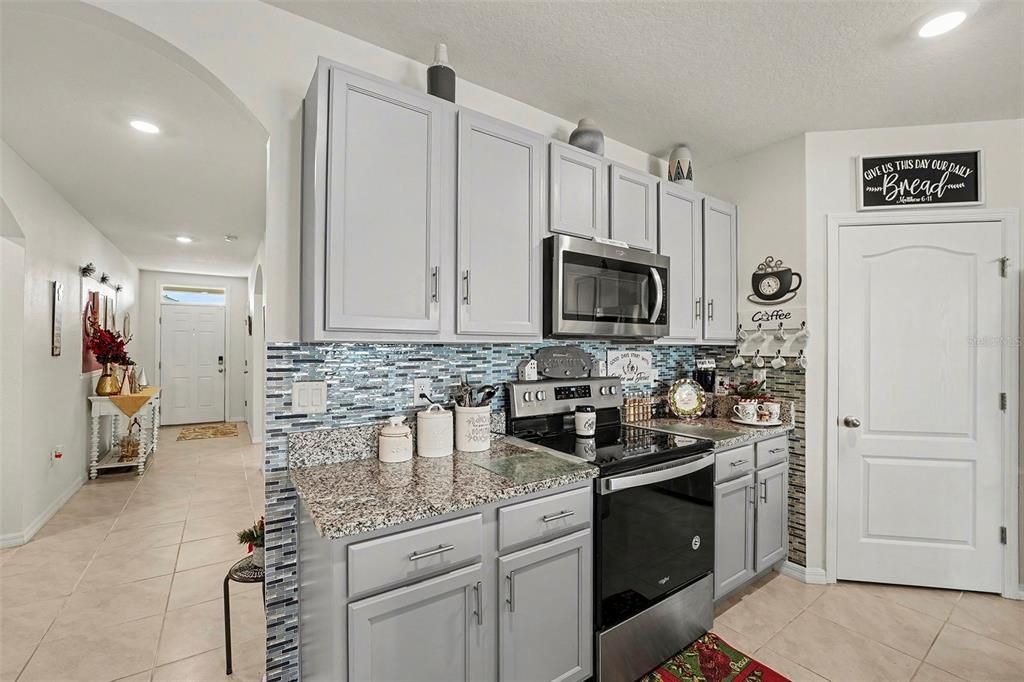 For Sale: $330,000 (4 beds, 2 baths, 1867 Square Feet)