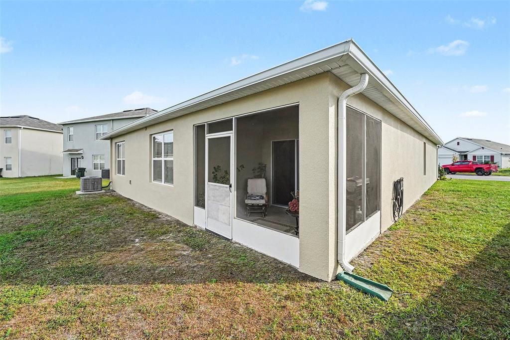 For Sale: $330,000 (4 beds, 2 baths, 1867 Square Feet)