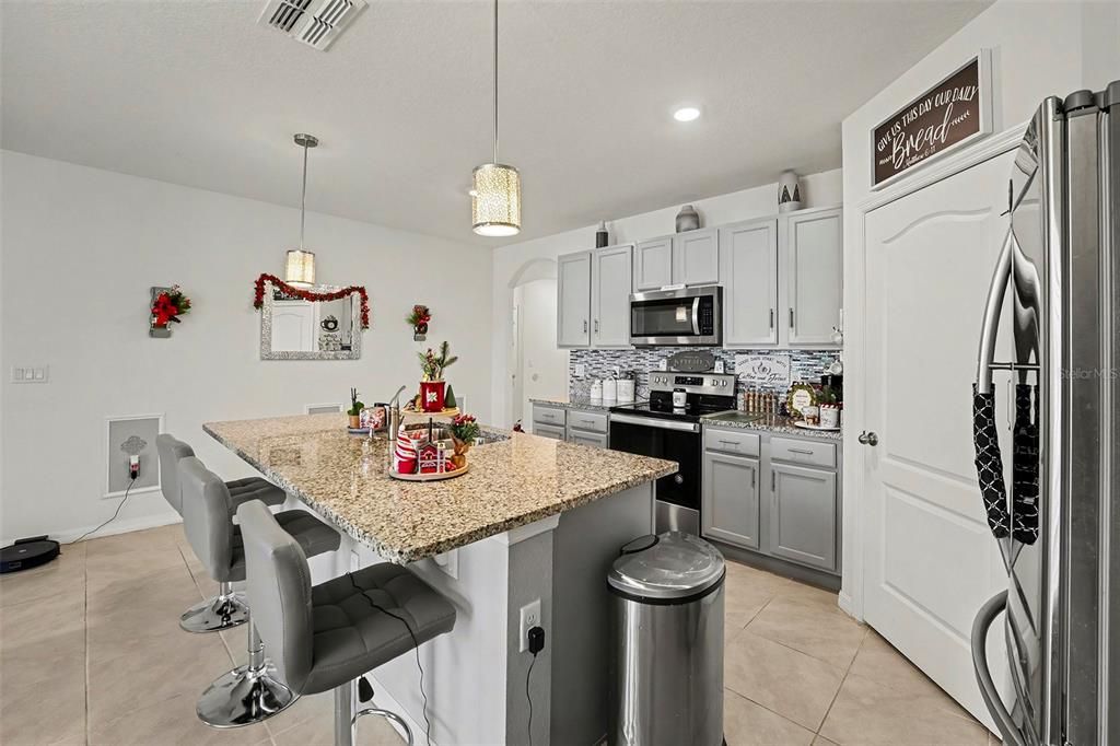 For Sale: $330,000 (4 beds, 2 baths, 1867 Square Feet)