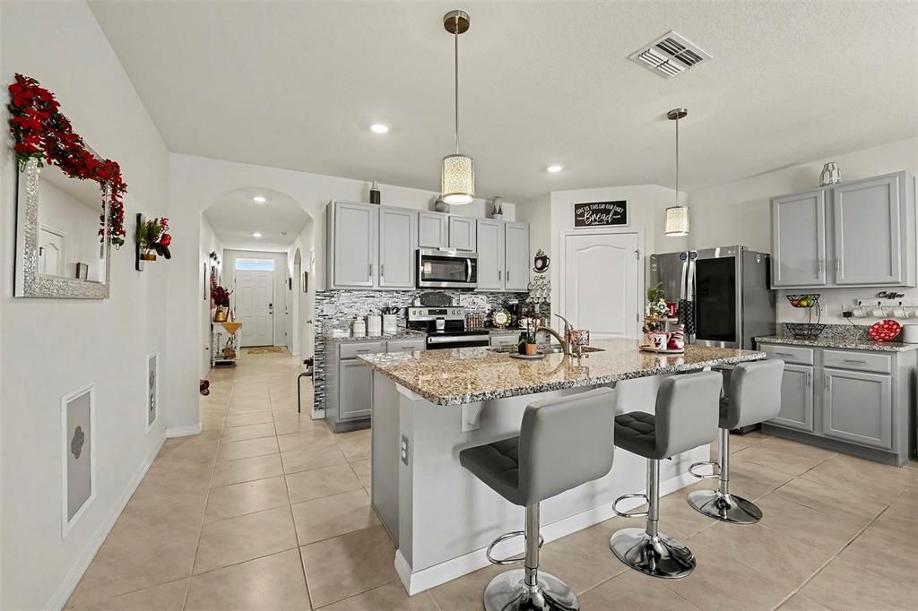 For Sale: $330,000 (4 beds, 2 baths, 1867 Square Feet)