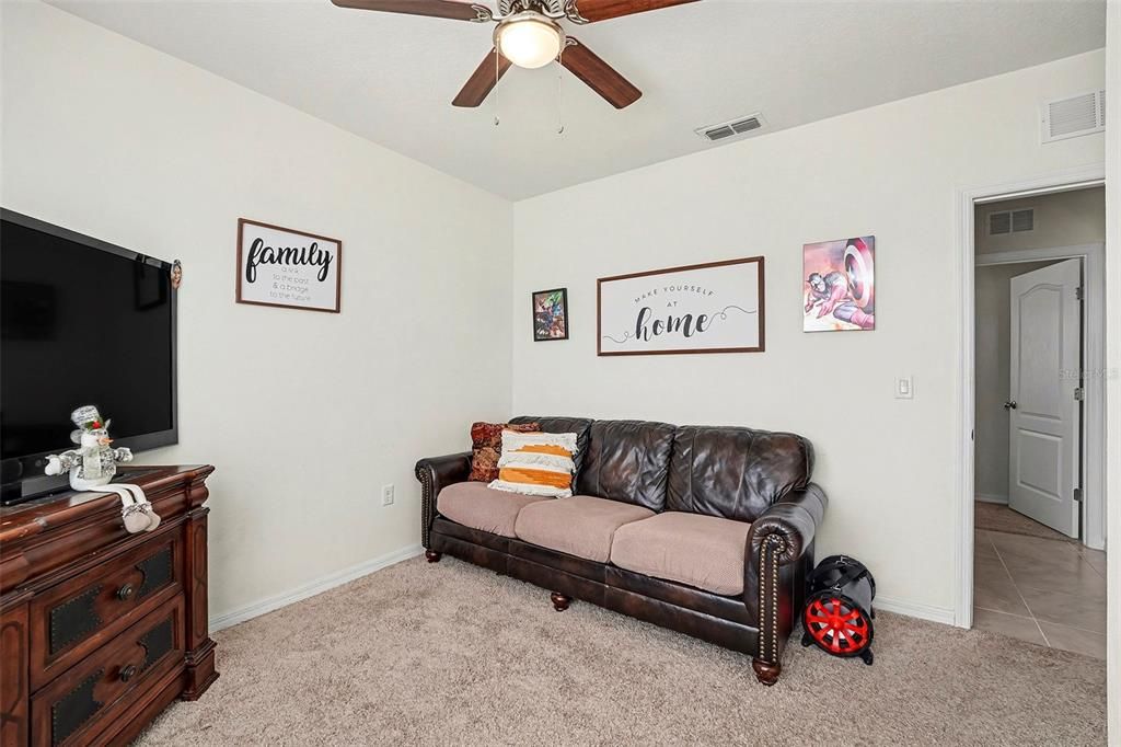 For Sale: $330,000 (4 beds, 2 baths, 1867 Square Feet)