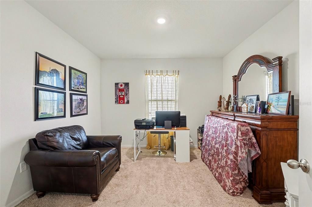 For Sale: $330,000 (4 beds, 2 baths, 1867 Square Feet)