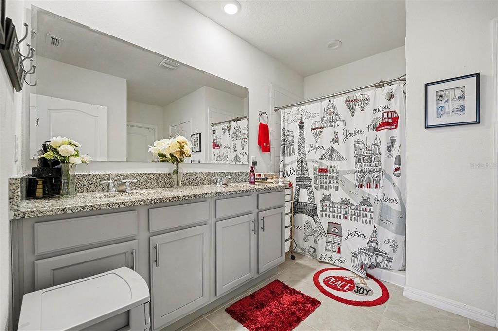 For Sale: $330,000 (4 beds, 2 baths, 1867 Square Feet)