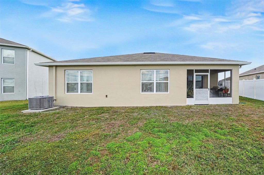 For Sale: $330,000 (4 beds, 2 baths, 1867 Square Feet)