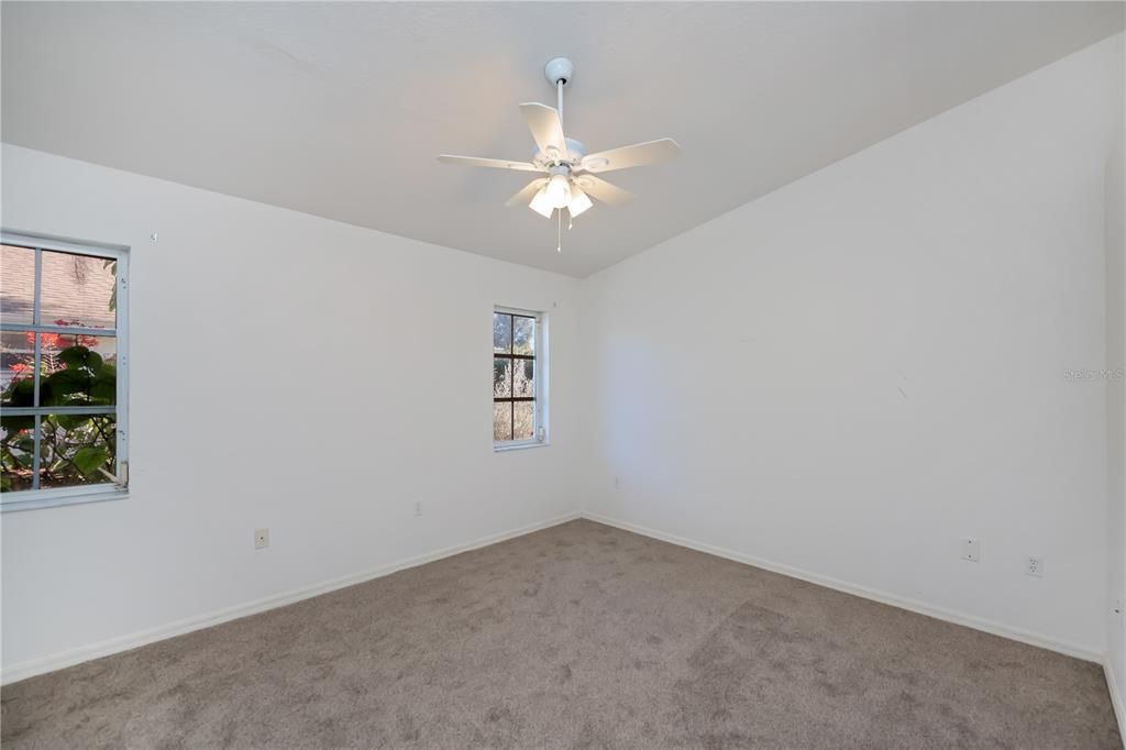 For Sale: $425,000 (3 beds, 3 baths, 2943 Square Feet)