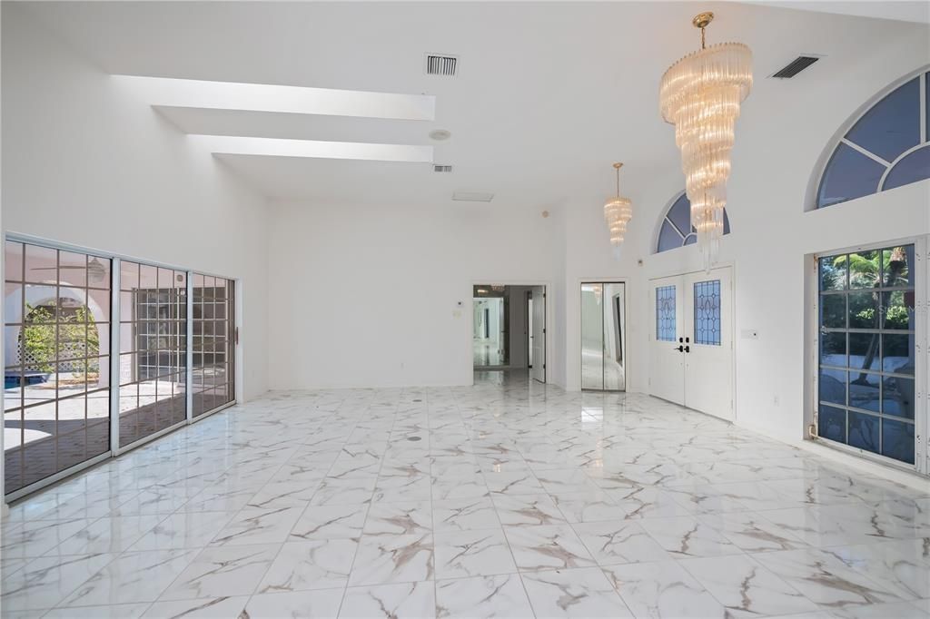 For Sale: $425,000 (3 beds, 3 baths, 2943 Square Feet)