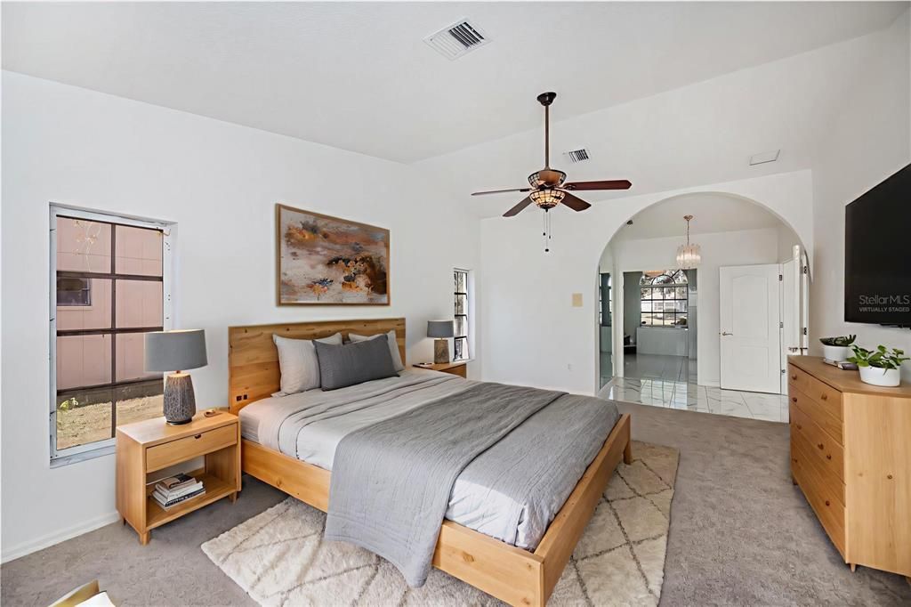 For Sale: $425,000 (3 beds, 3 baths, 2943 Square Feet)