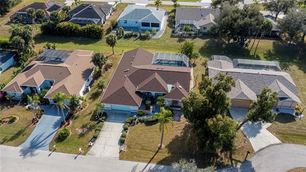 For Sale: $425,000 (3 beds, 3 baths, 2943 Square Feet)