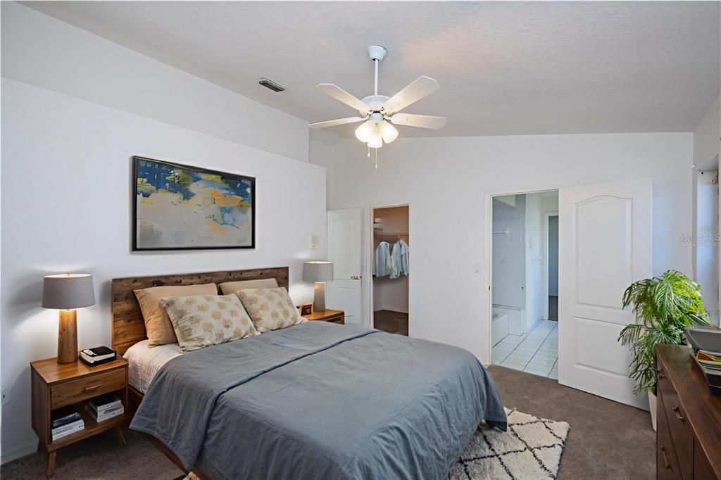 For Sale: $425,000 (3 beds, 3 baths, 2943 Square Feet)