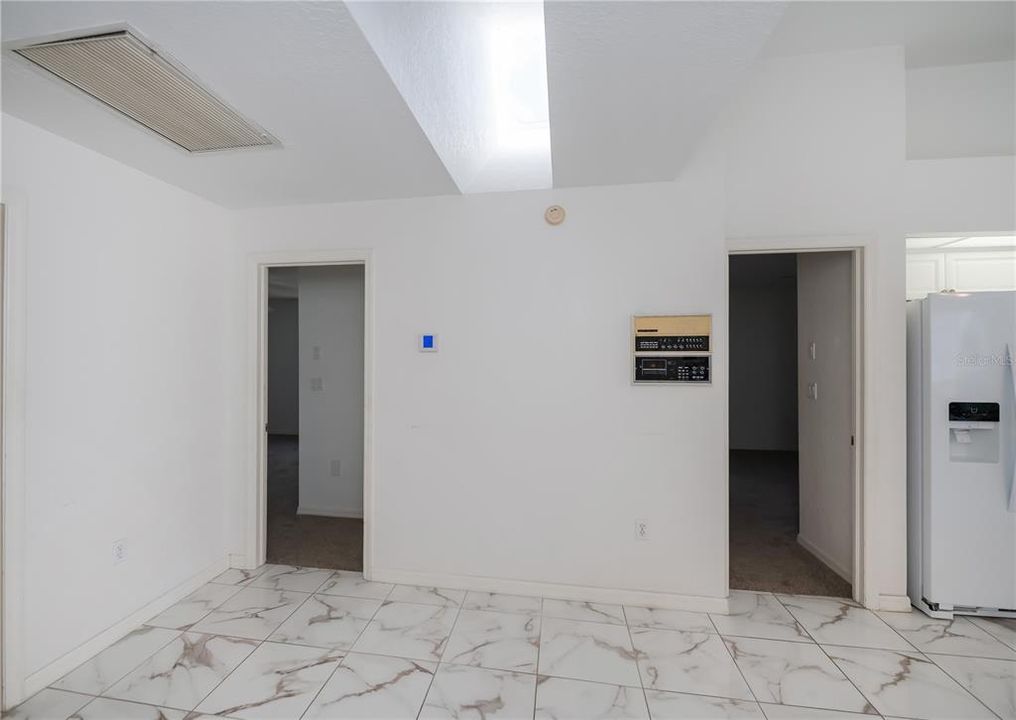 For Sale: $425,000 (3 beds, 3 baths, 2943 Square Feet)