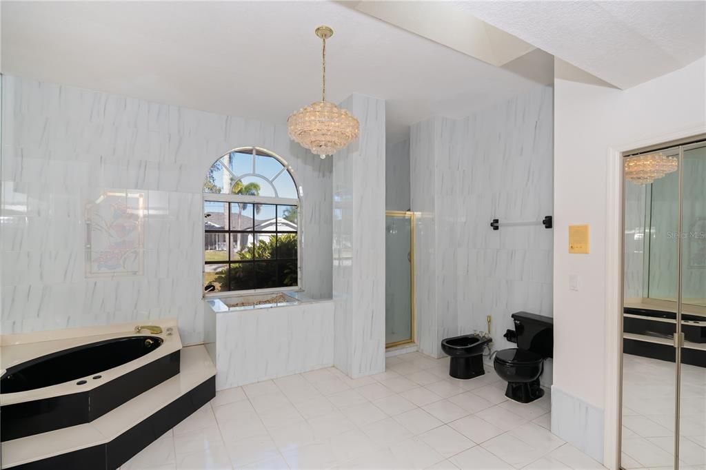 For Sale: $425,000 (3 beds, 3 baths, 2943 Square Feet)