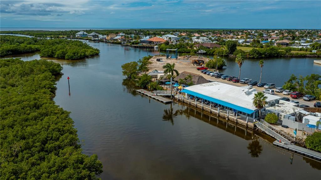 For Sale: $425,000 (3 beds, 3 baths, 2943 Square Feet)