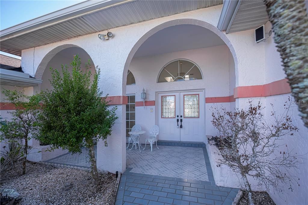 For Sale: $425,000 (3 beds, 3 baths, 2943 Square Feet)