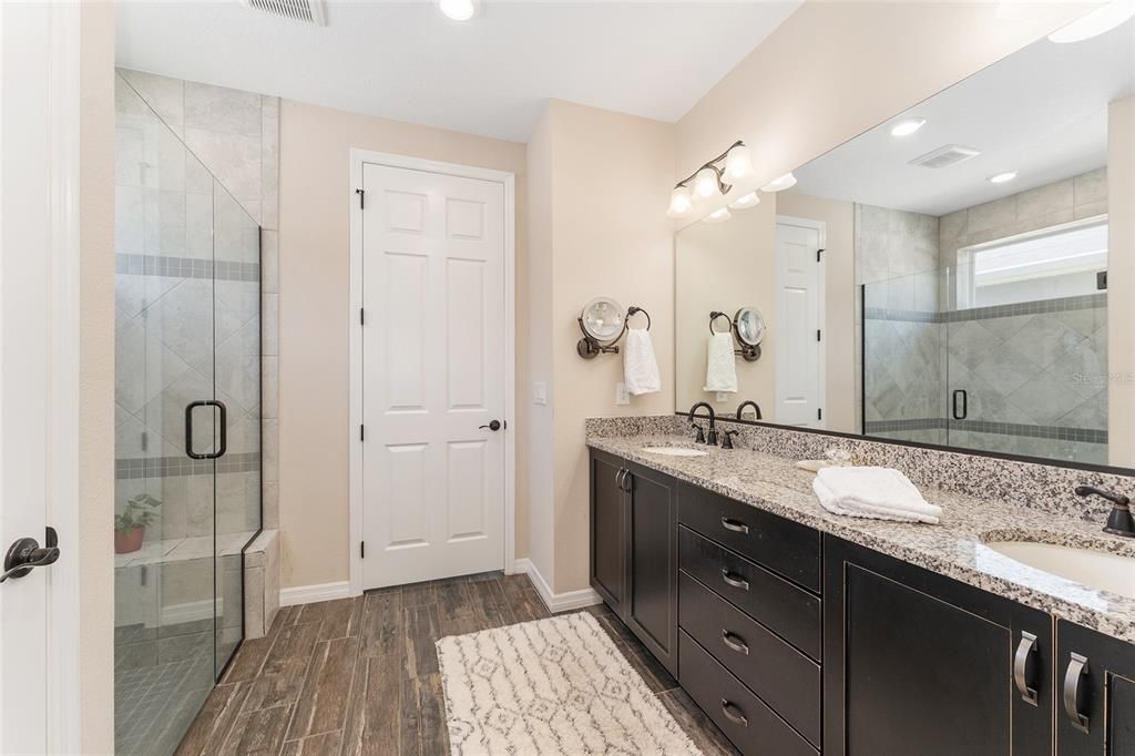 待售: $595,000 (3 贝兹, 3 浴室, 2348 平方英尺)