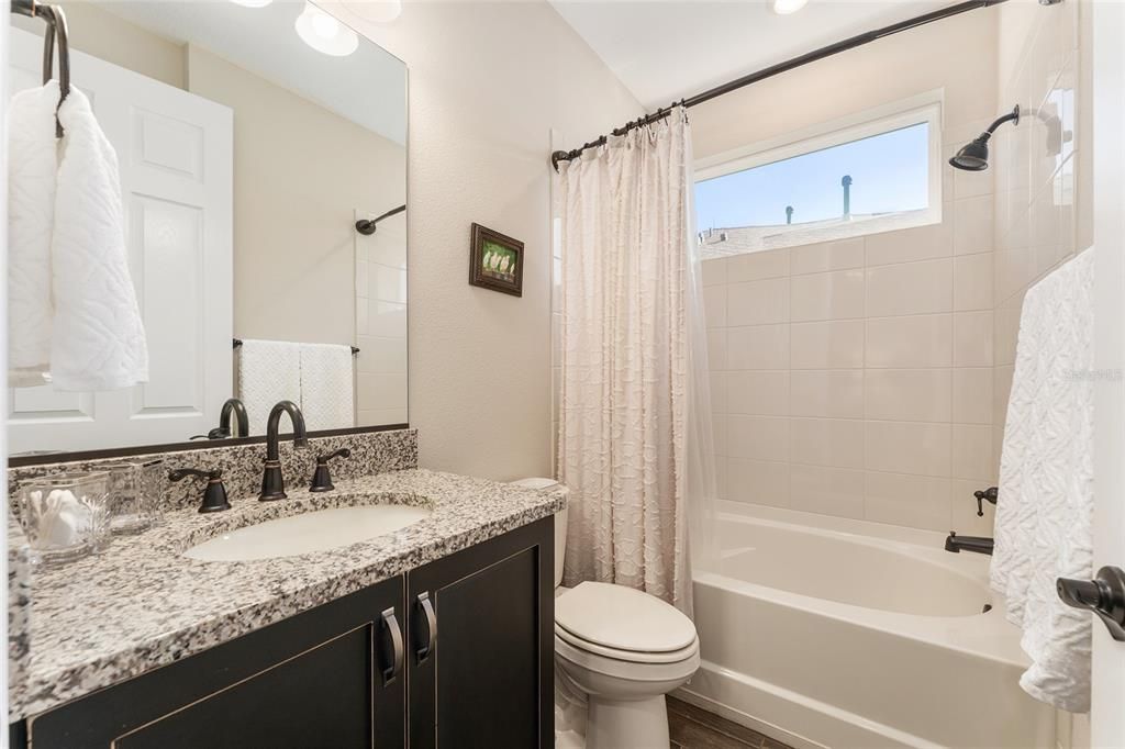 待售: $595,000 (3 贝兹, 3 浴室, 2348 平方英尺)