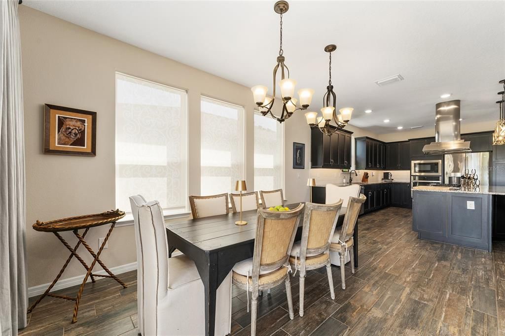 待售: $595,000 (3 贝兹, 3 浴室, 2348 平方英尺)