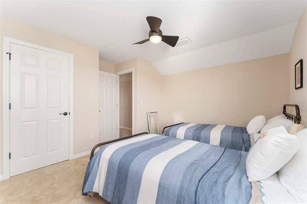 待售: $595,000 (3 贝兹, 3 浴室, 2348 平方英尺)