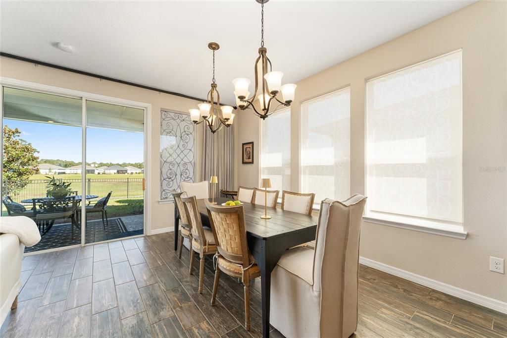 待售: $595,000 (3 贝兹, 3 浴室, 2348 平方英尺)