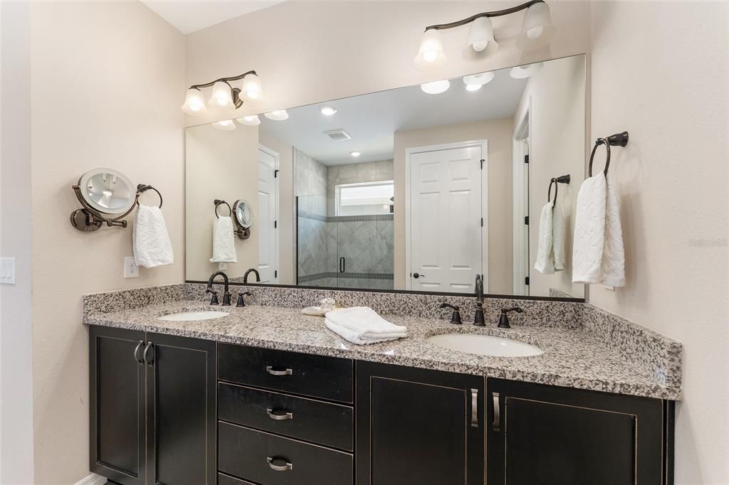 待售: $595,000 (3 贝兹, 3 浴室, 2348 平方英尺)