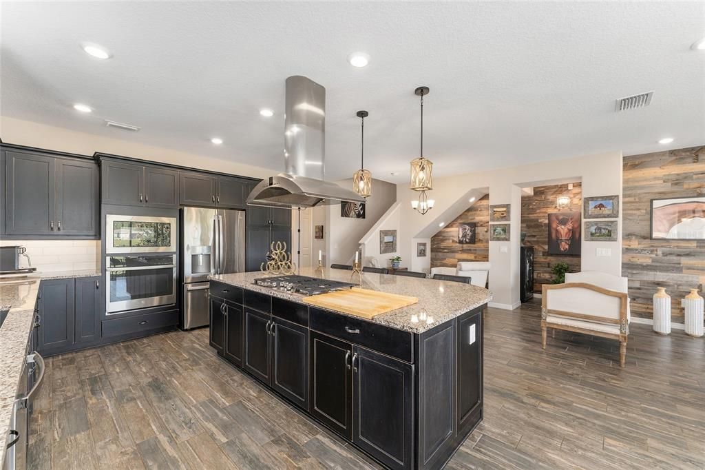 待售: $595,000 (3 贝兹, 3 浴室, 2348 平方英尺)