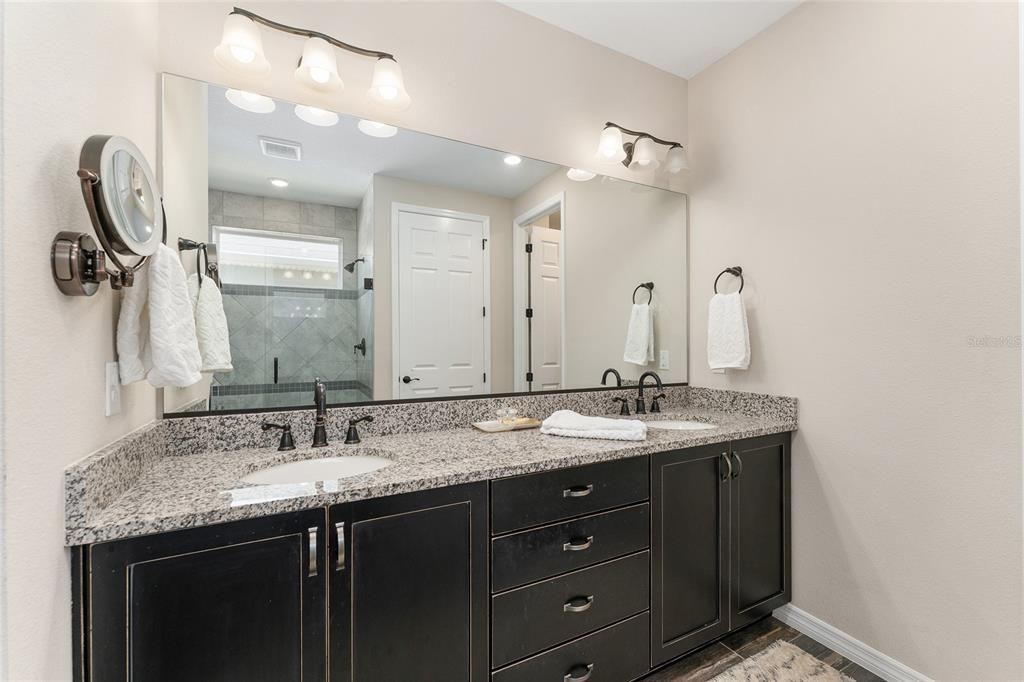 待售: $595,000 (3 贝兹, 3 浴室, 2348 平方英尺)