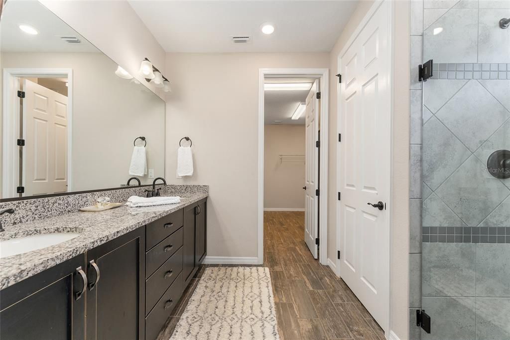 待售: $595,000 (3 贝兹, 3 浴室, 2348 平方英尺)