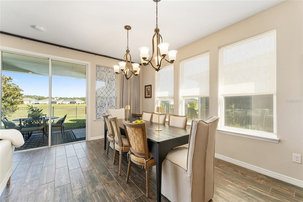 待售: $595,000 (3 贝兹, 3 浴室, 2348 平方英尺)