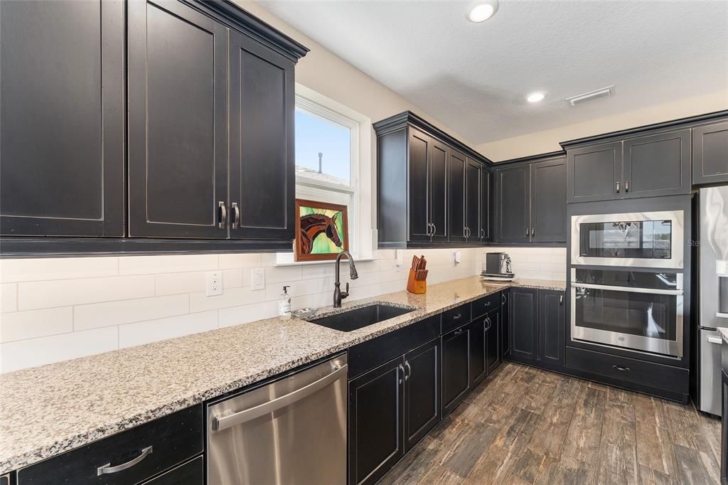 待售: $595,000 (3 贝兹, 3 浴室, 2348 平方英尺)