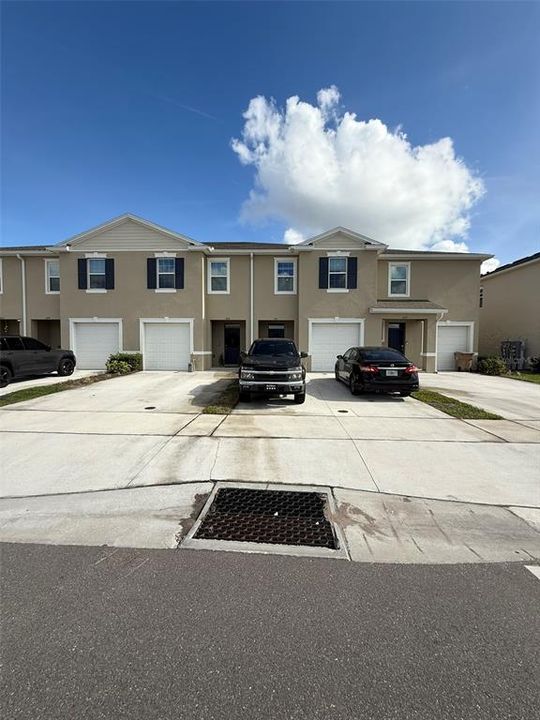 For Rent: $2,067 (3 beds, 2 baths, 1676 Square Feet)