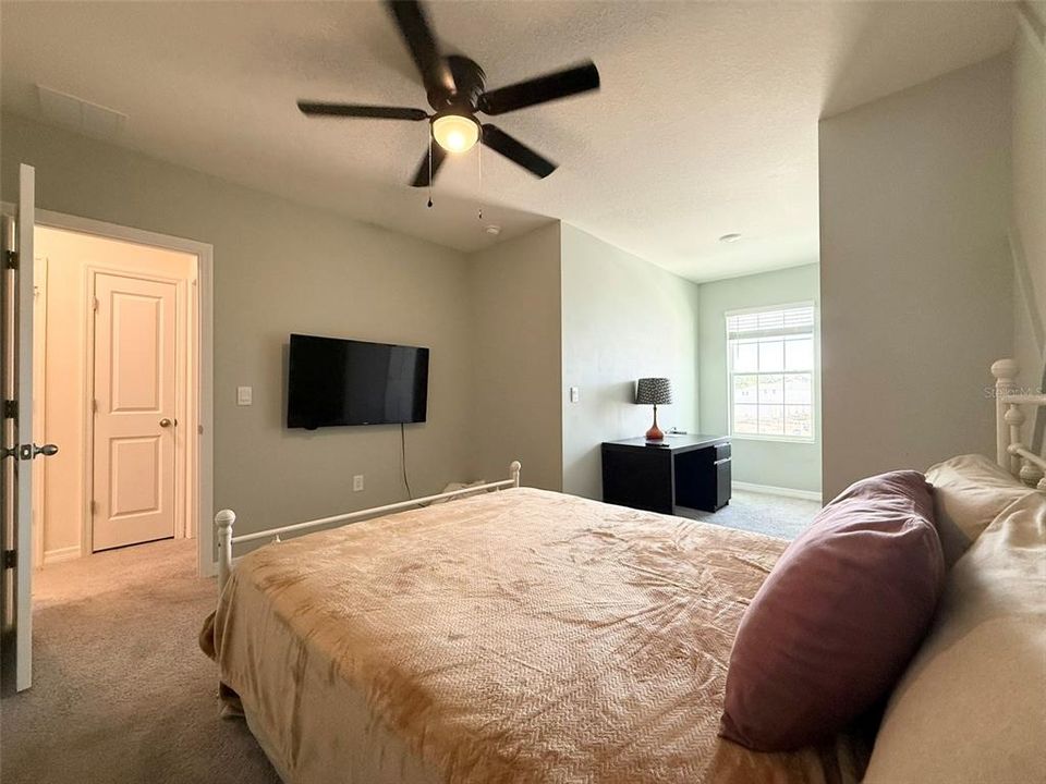 For Rent: $2,067 (3 beds, 2 baths, 1676 Square Feet)